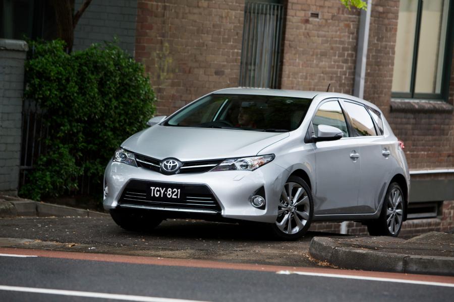  Toyota Corolla Levin ZR 2012 года  (AU) (фото 8 из 25)